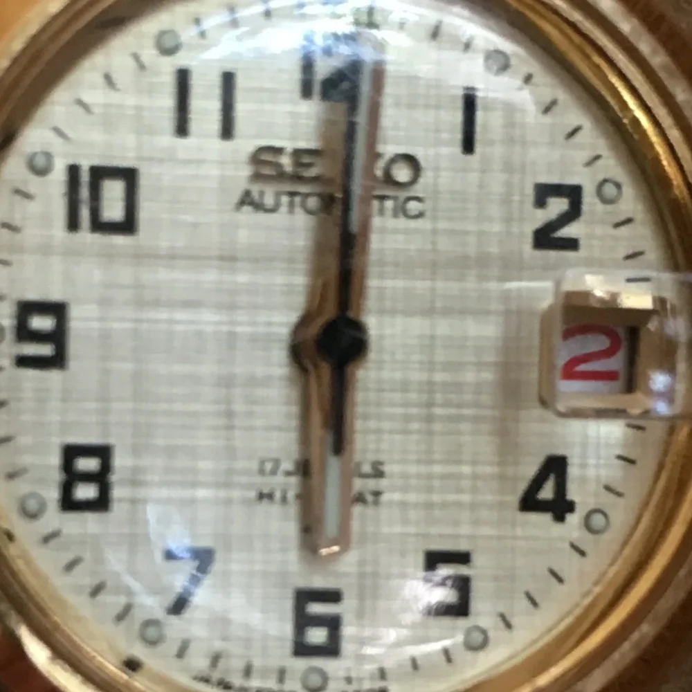 1980s Seiko 17 jewel day watch with original stretch band. Works! - Picture 6 of 9